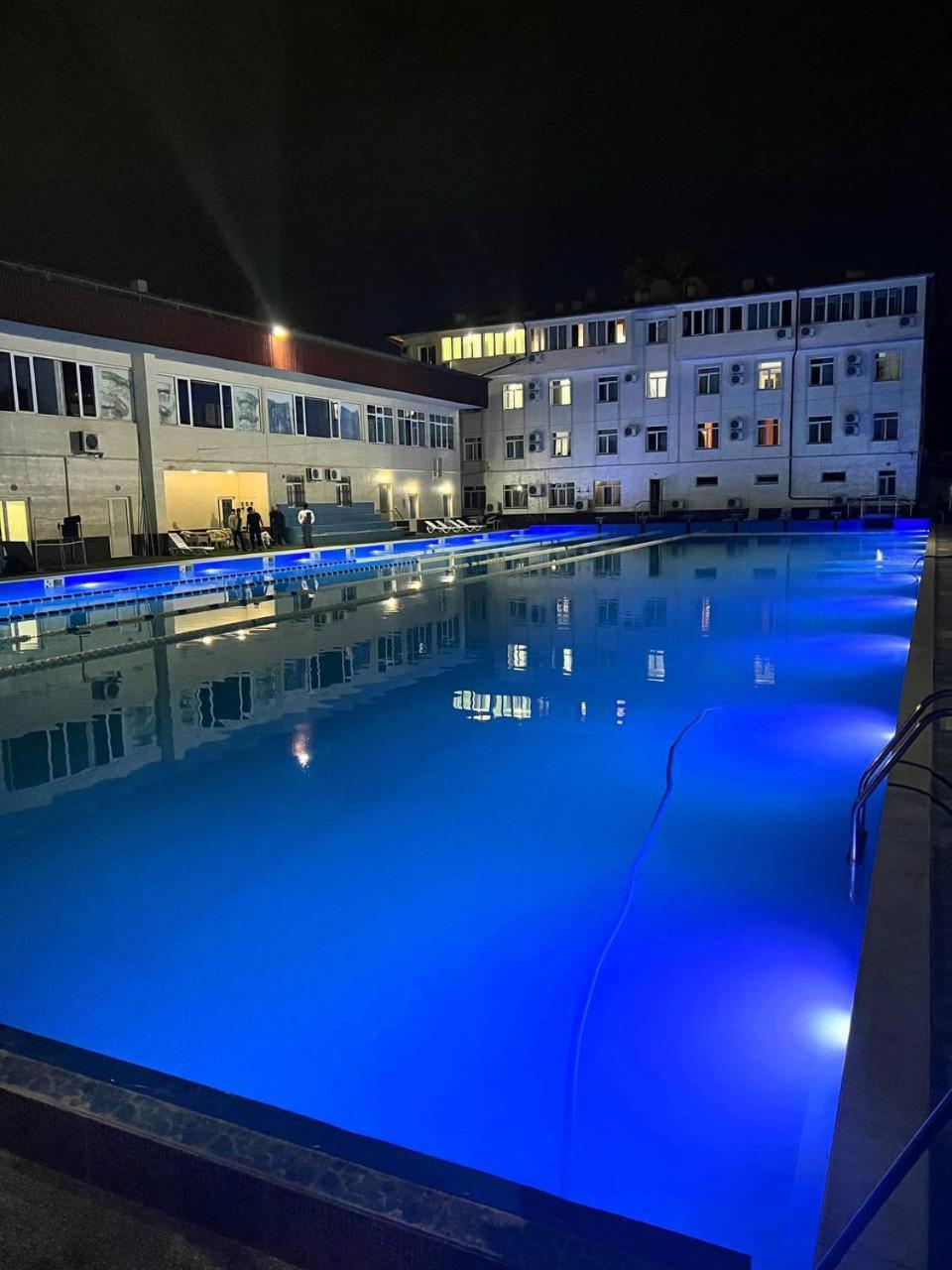 Grand Avenue Hotel Tasjkent Exteriör bild
