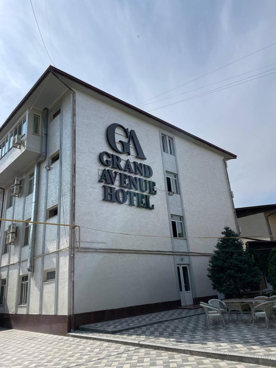 Grand Avenue Hotel Tasjkent Exteriör bild